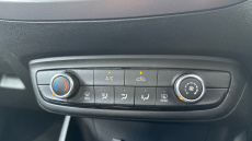 Vauxhall Crossland 1.2 Design 5dr Petrol Hatchback